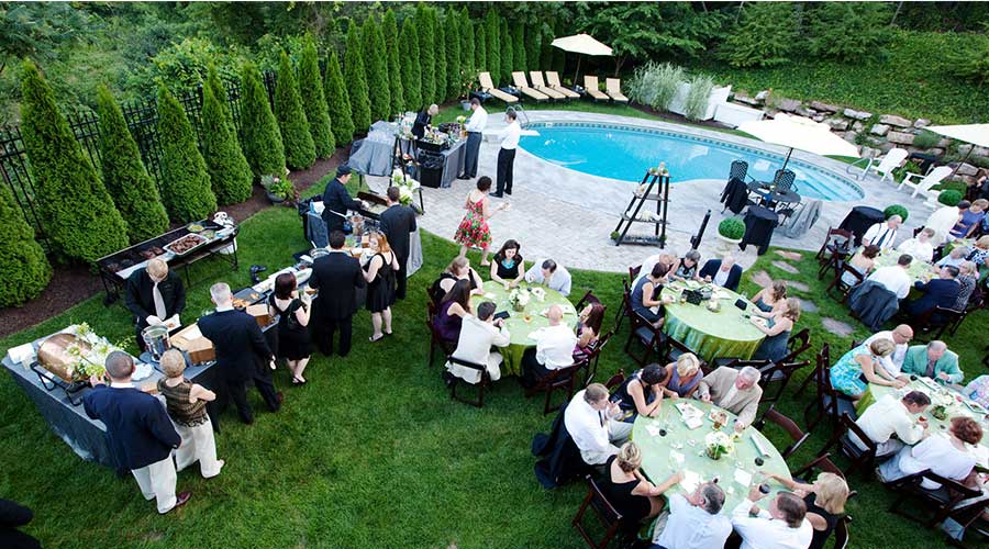 summer-party-guests-in-harrisburg