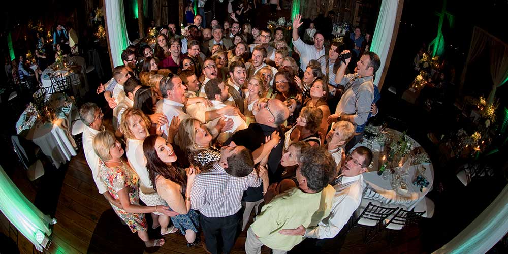 Lancaster-Rustic Wedding group photo